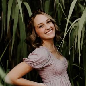 Meet your Posher, Hannah